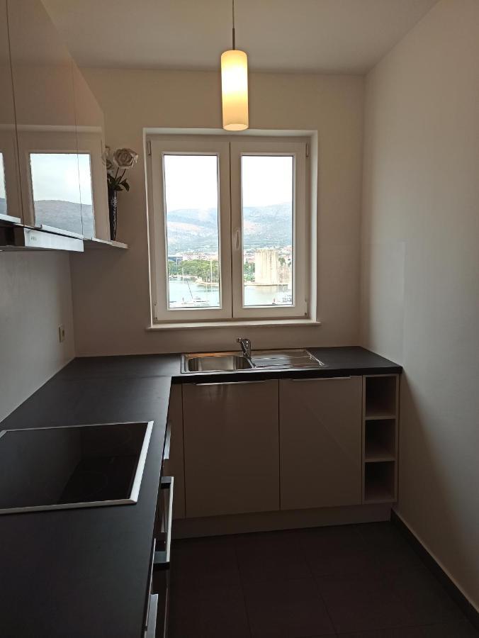 Apartments Maria Trogir Buitenkant foto