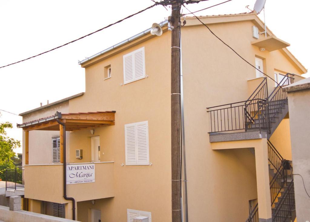 Apartments Maria Trogir Buitenkant foto