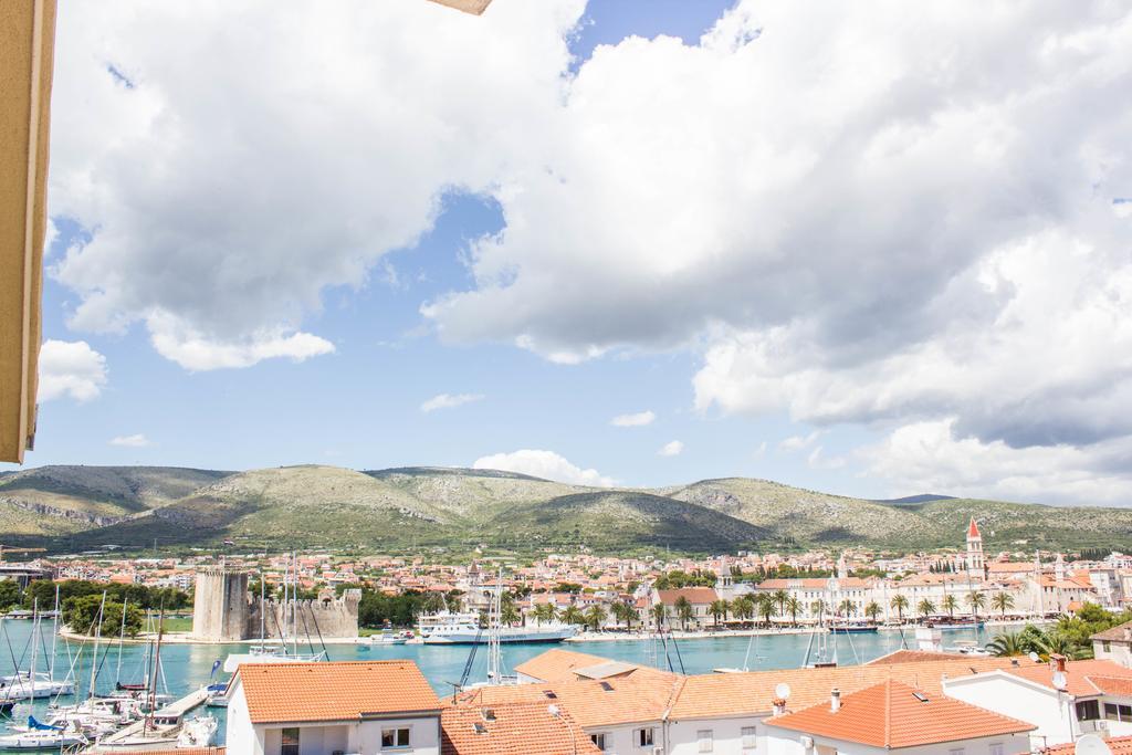Apartments Maria Trogir Buitenkant foto