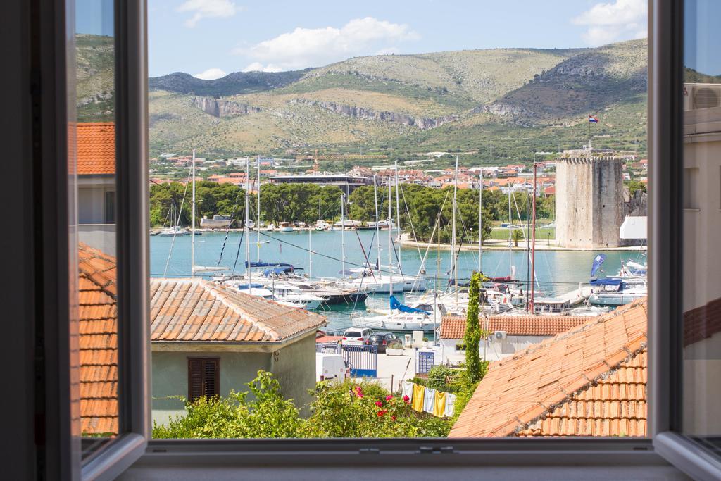 Apartments Maria Trogir Buitenkant foto