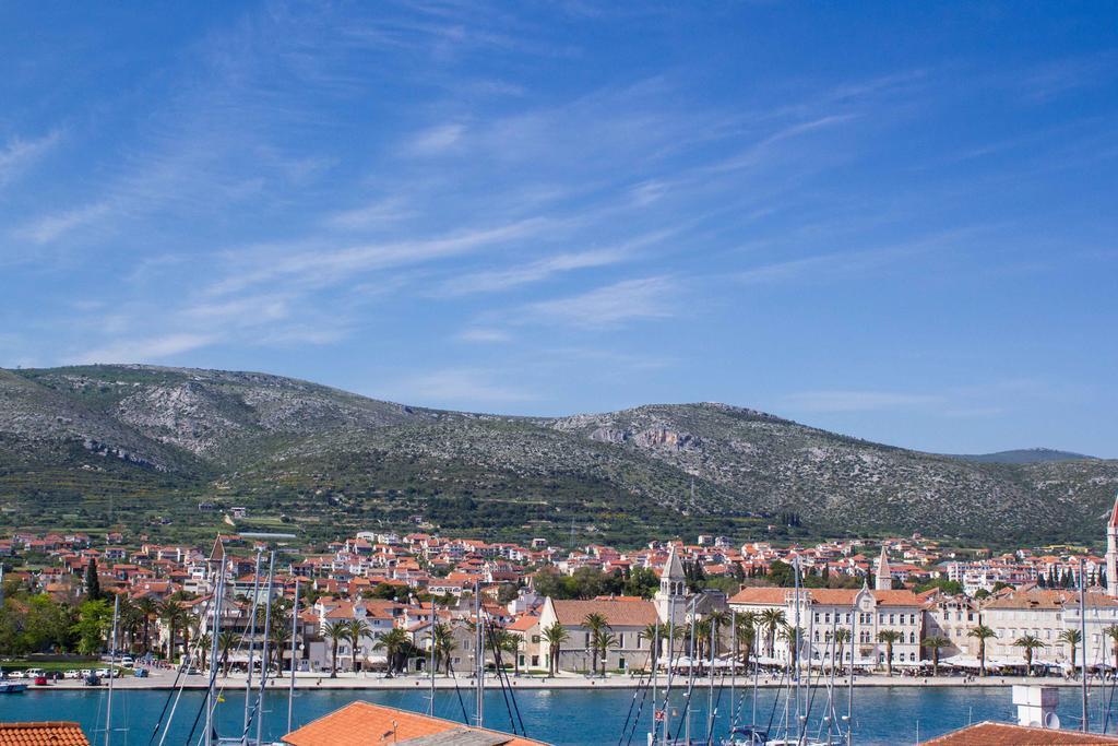 Apartments Maria Trogir Buitenkant foto
