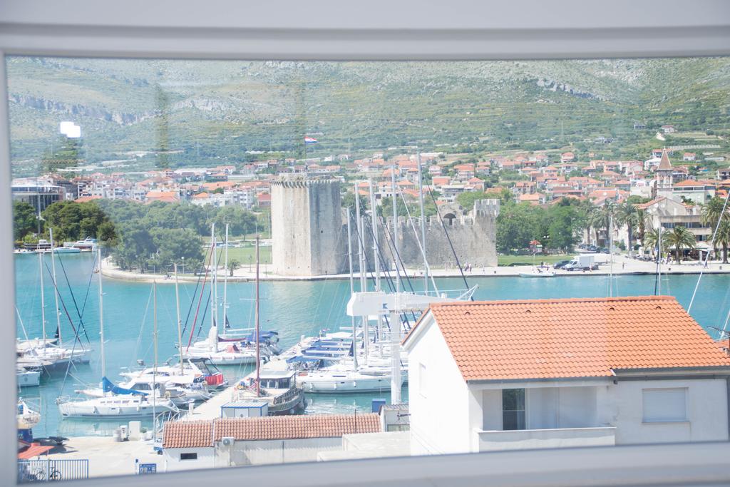 Apartments Maria Trogir Buitenkant foto