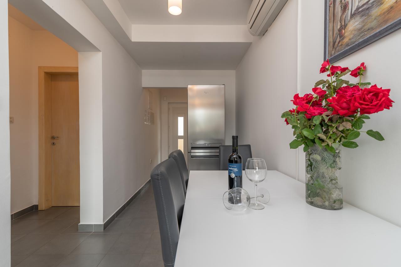 Apartments Maria Trogir Buitenkant foto