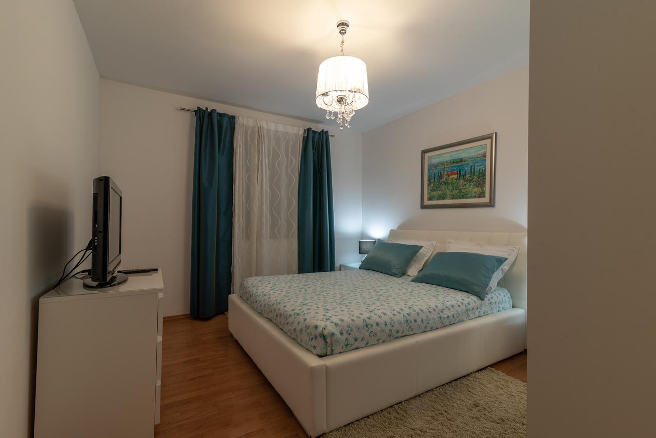 Apartments Maria Trogir Buitenkant foto